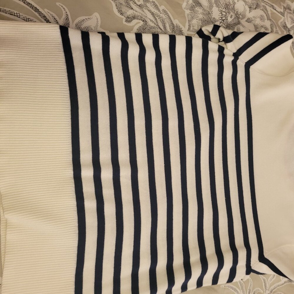 Nautica Crew Neck Cotton Sweater Cream w/Blue Stripes and Red Cuffs Medium EUC - Picture 6 of 6
